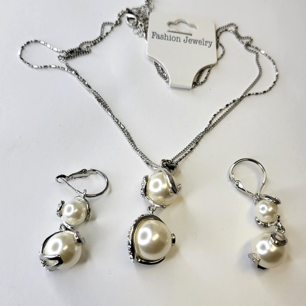 Pearl with Crystal Pendant Necklace and Earrings